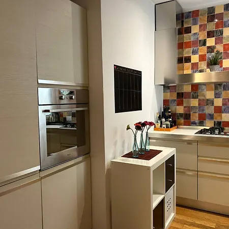 아파트 Piccinni Exclusive 182 *