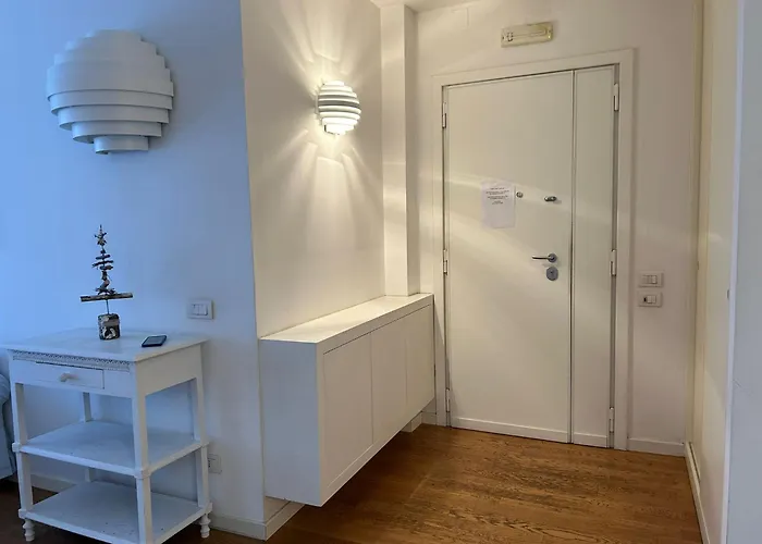 Piccinni Exclusive 182 Бари